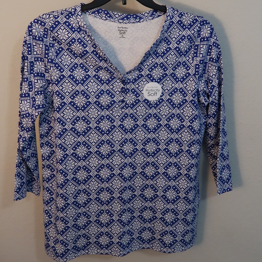3/4 Henley Fair Isle Top Blue white Size Medium